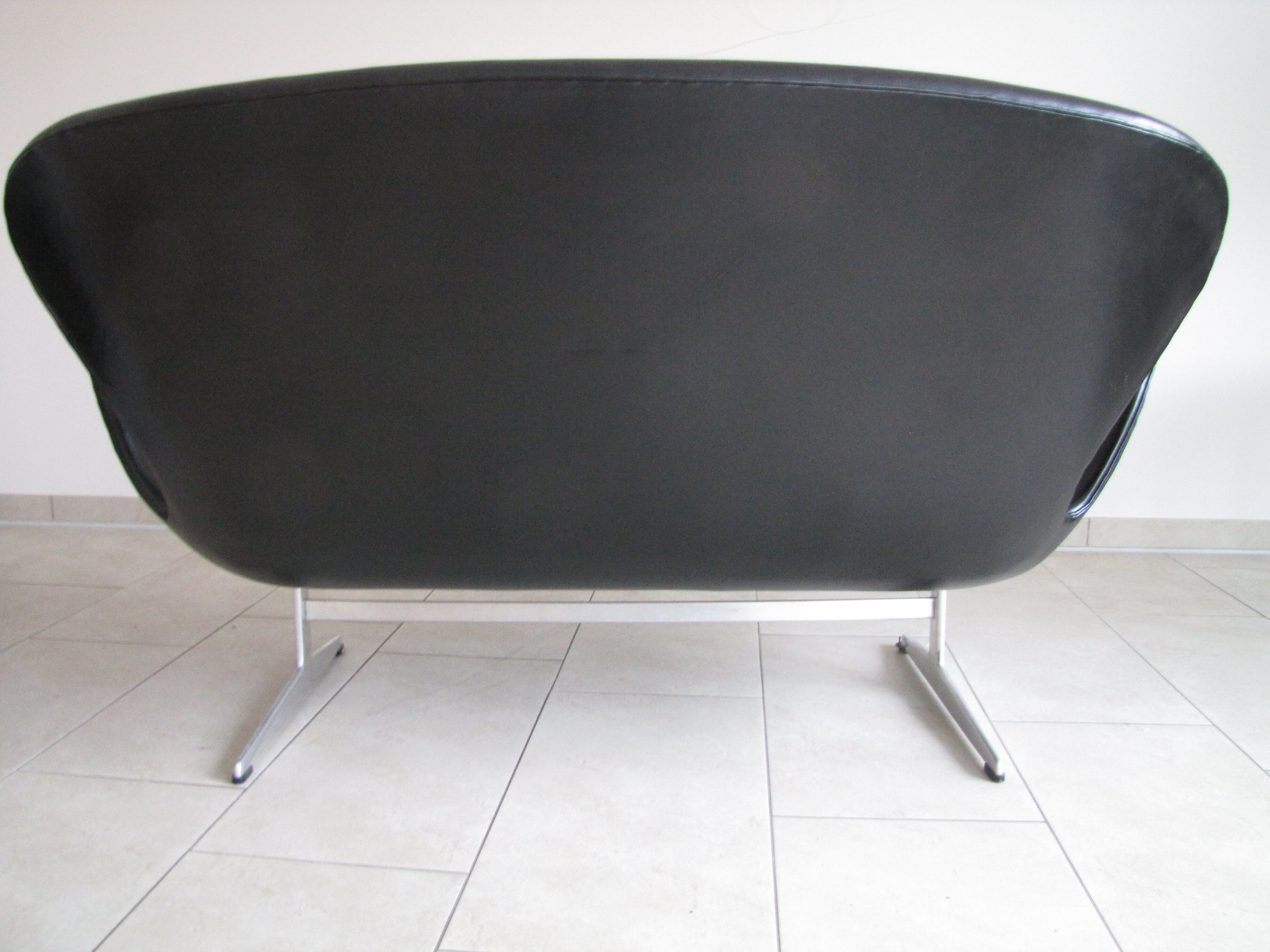 Vintage Model 3321 Swan Sofa by Arne Jacobsen for Fritz Hansen, 1960s