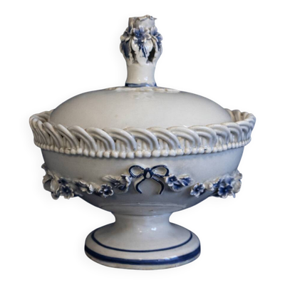 Ancienne bonbonnière en porcelaine fin XIXeme