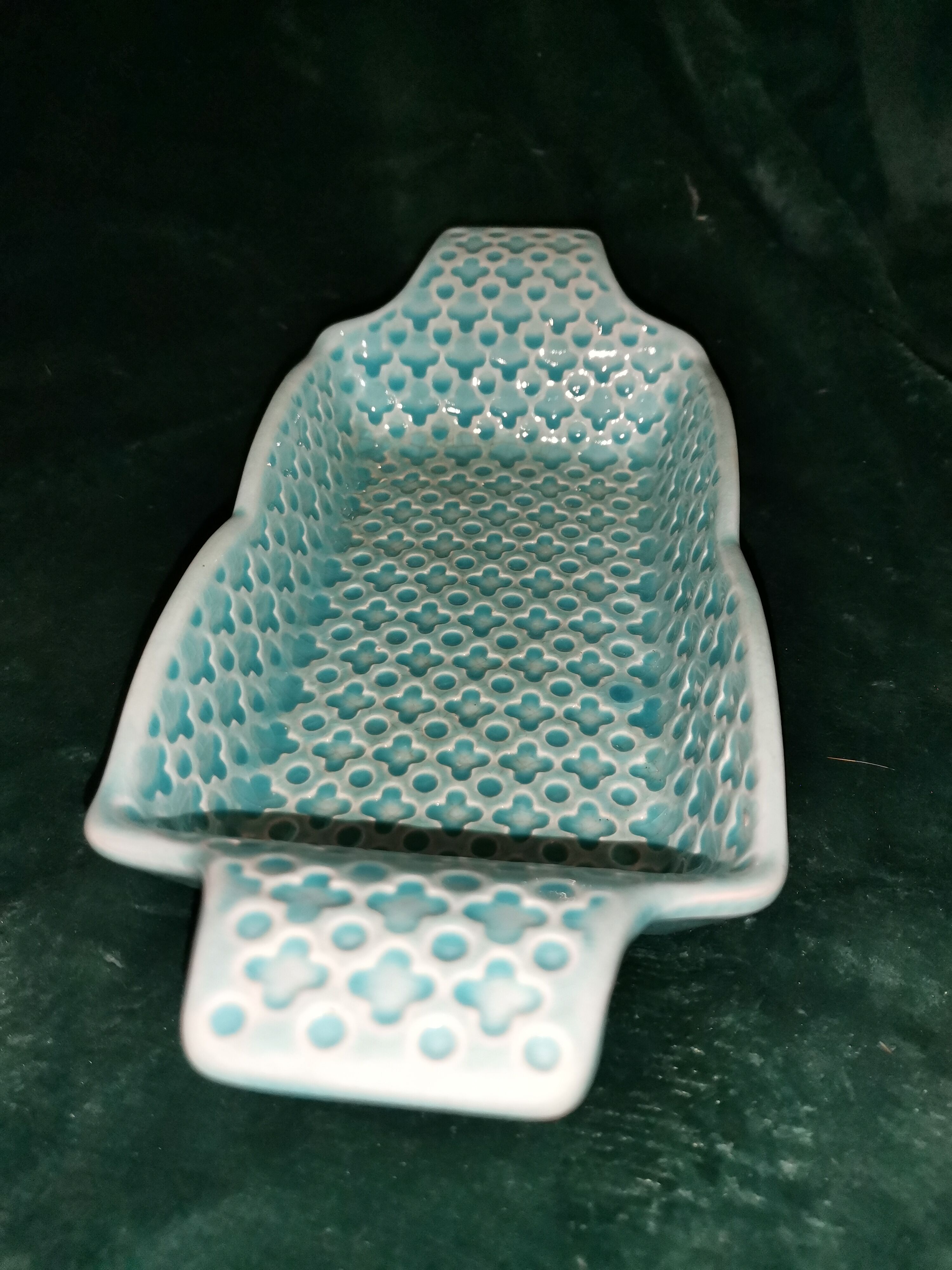 Empty pocket, blue Digoin soap holder