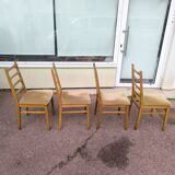 Set of 4 Scandinavian chairs in wood and fabric.