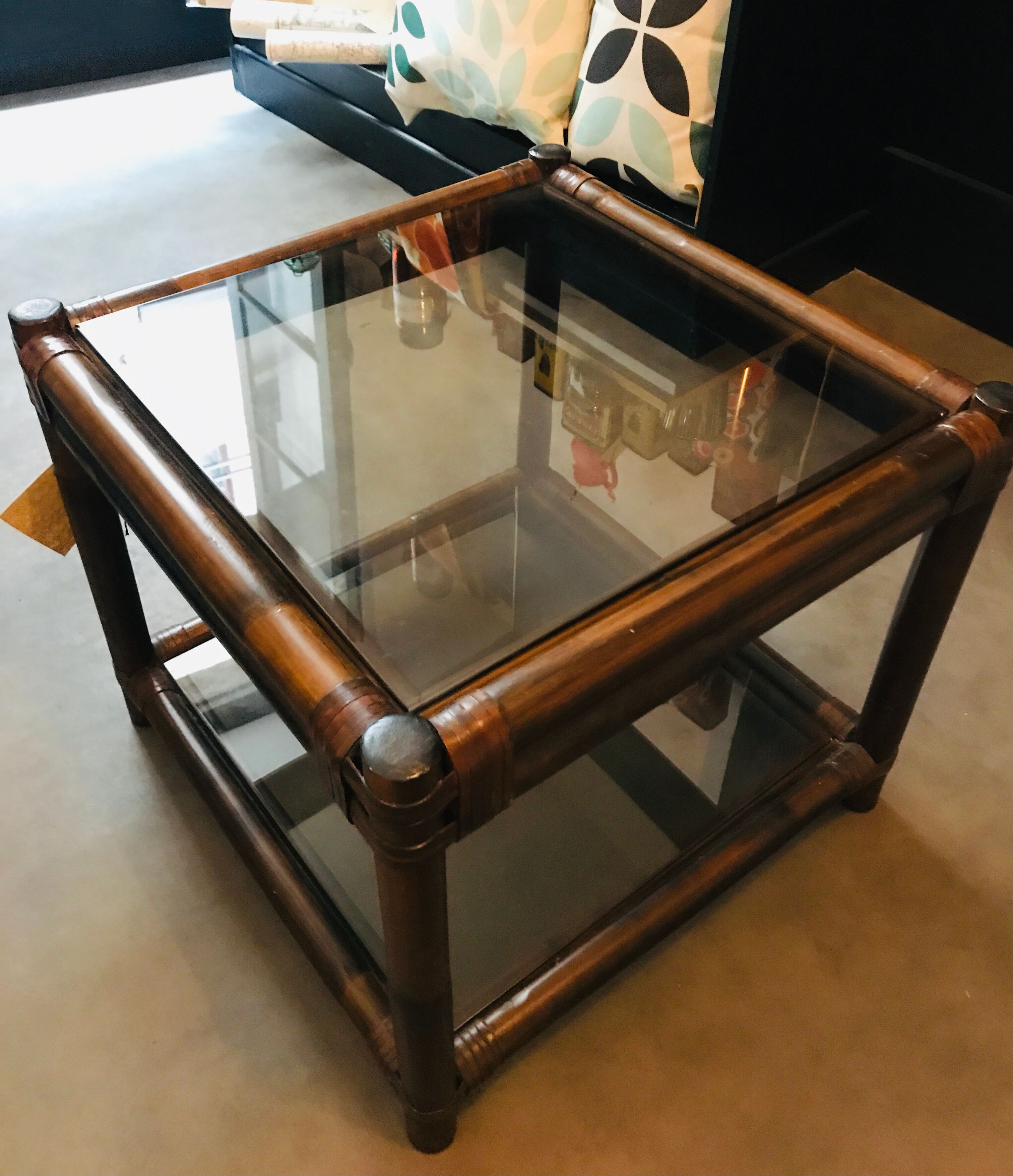 Table basse bambou et plateaux verre fumé