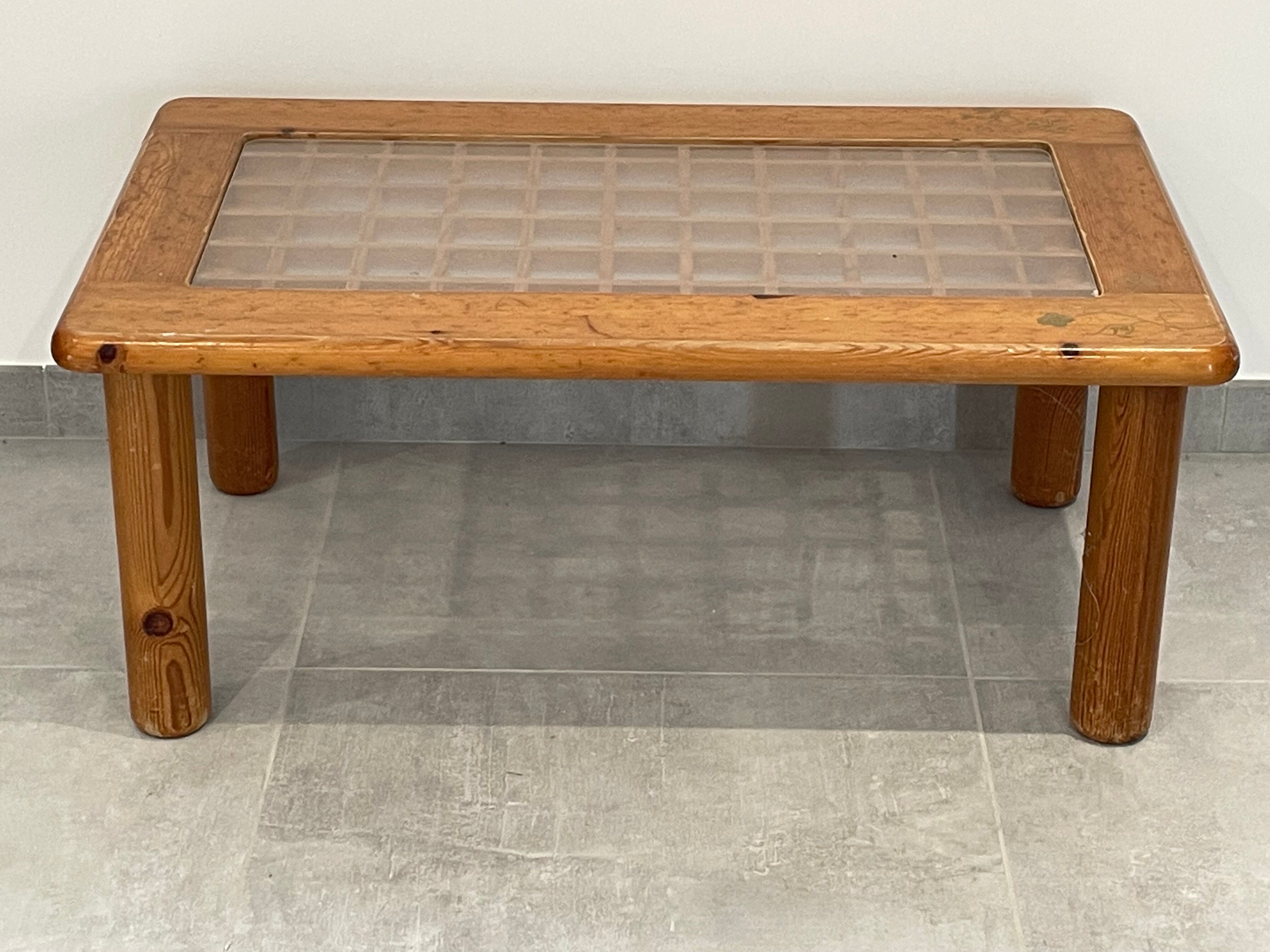 Vintage coffee table