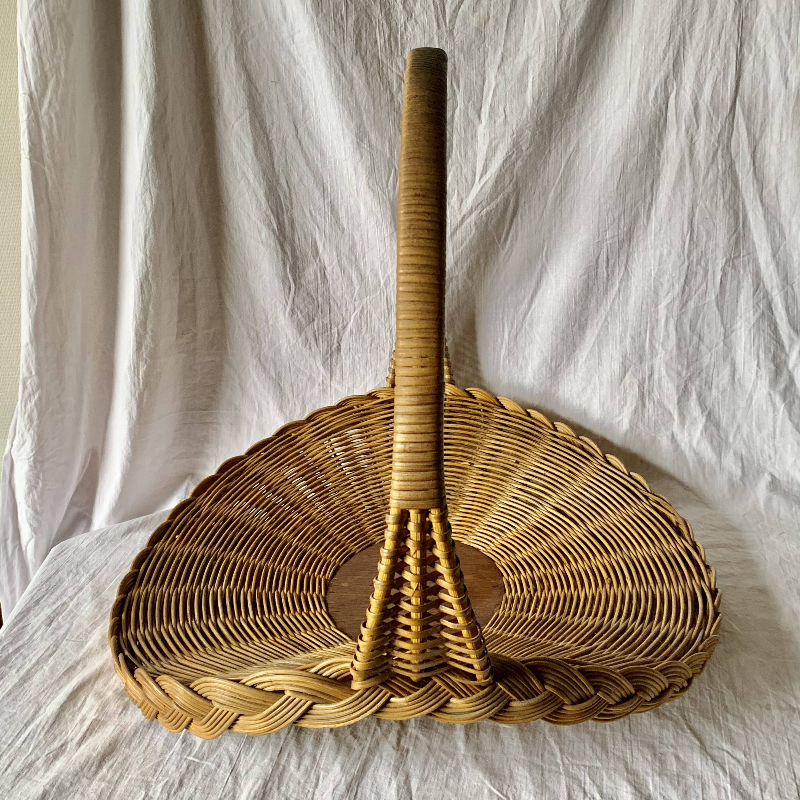 Antique large round wicker and bamboo presentation basket - diameter: 59 cm
