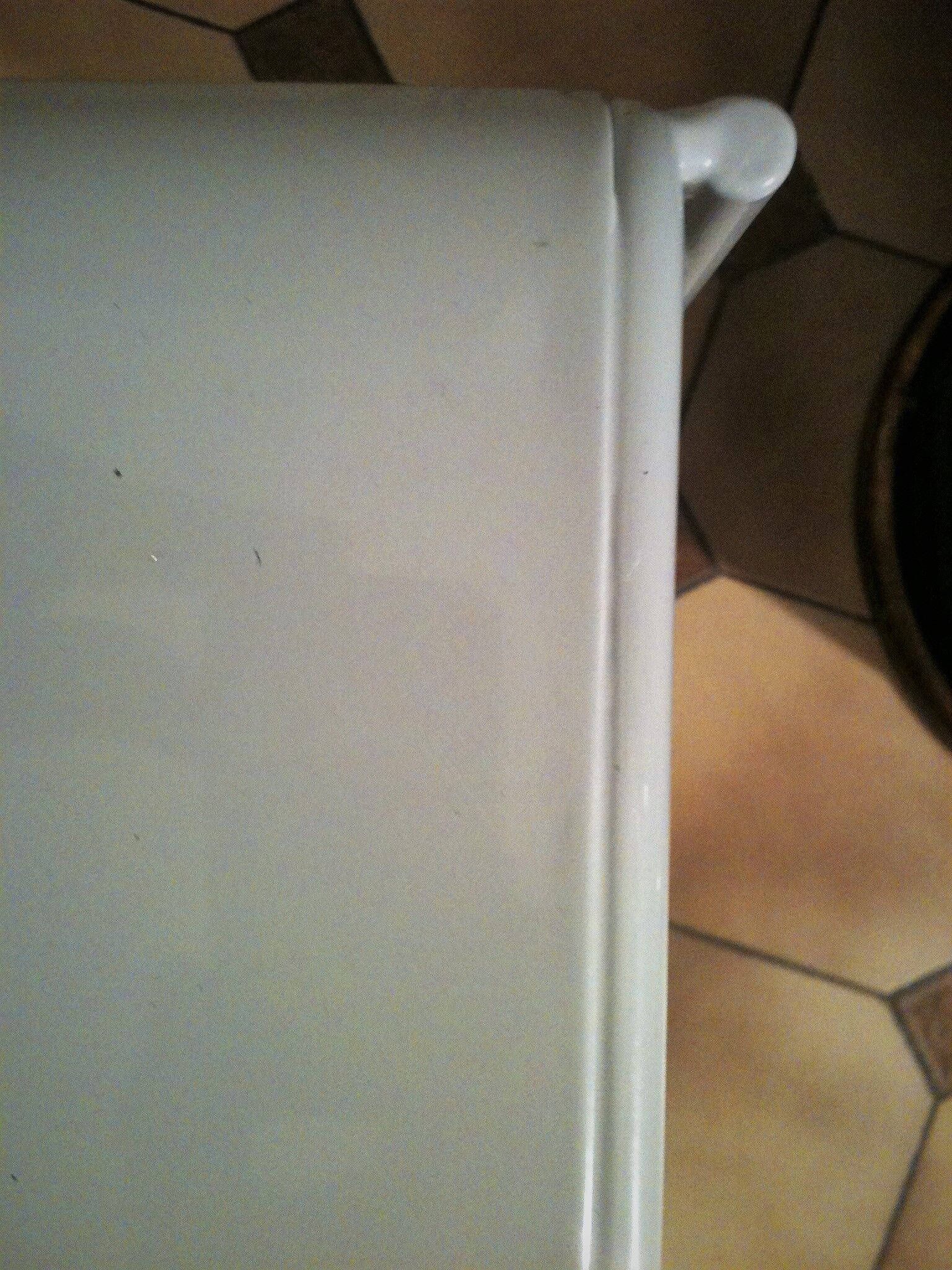 Tabouret minimaliste en acier