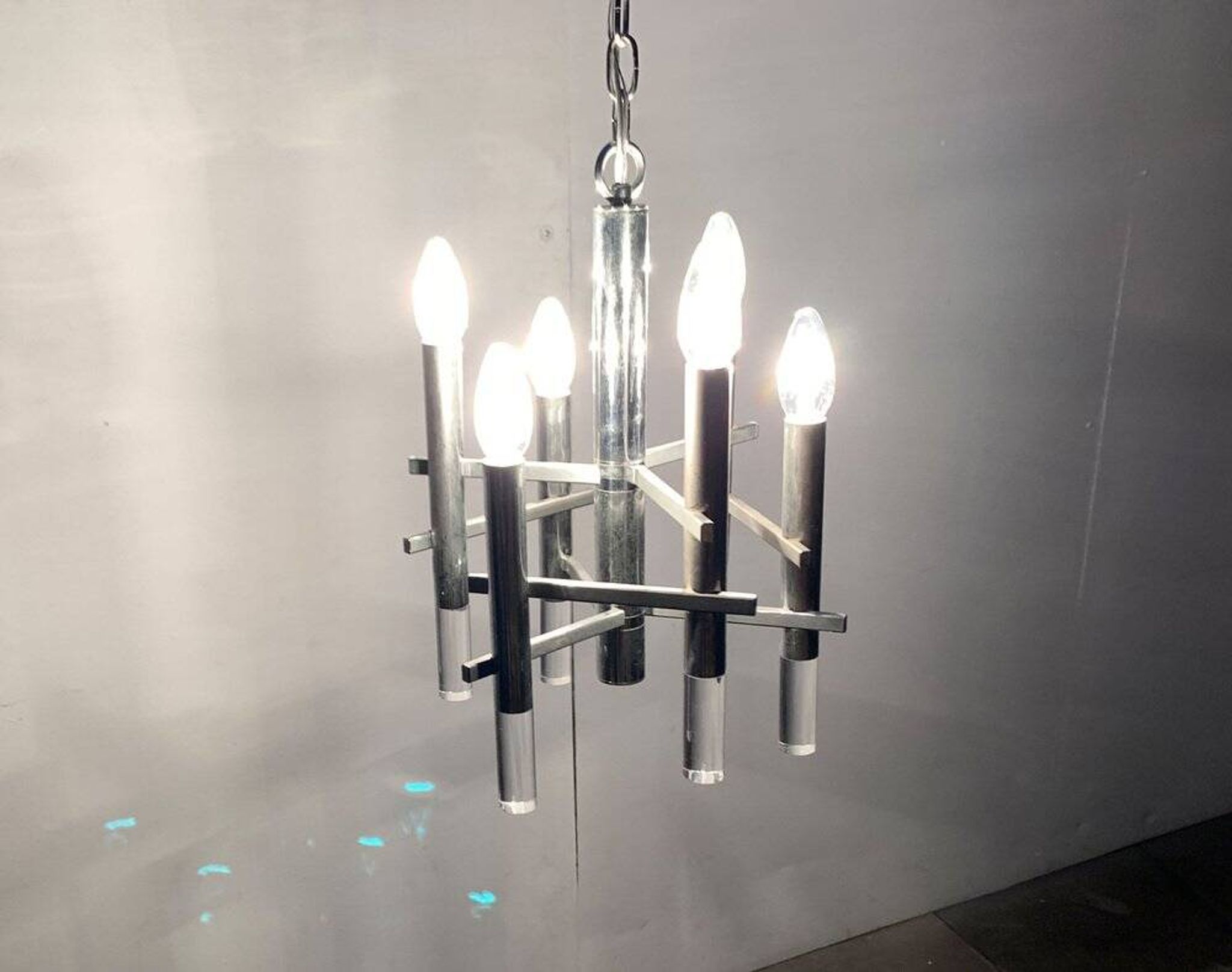 Italian chrome and acrylic chandelier from the space age mid-century by Gaetano Sciolari, 1960s.