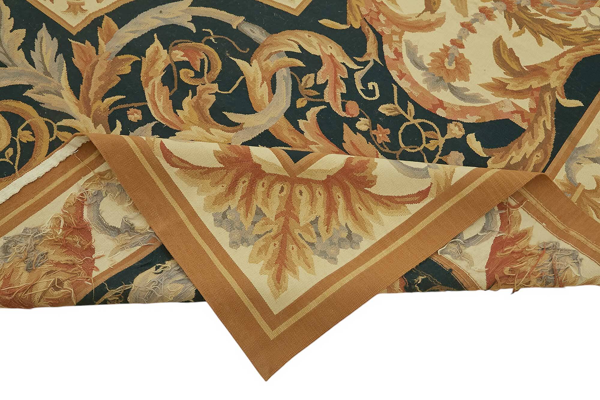 Handmade European Vintage Aubusson Kilim 304 cm x 433 cm