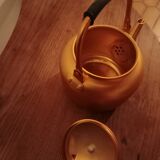 Golden kettle
