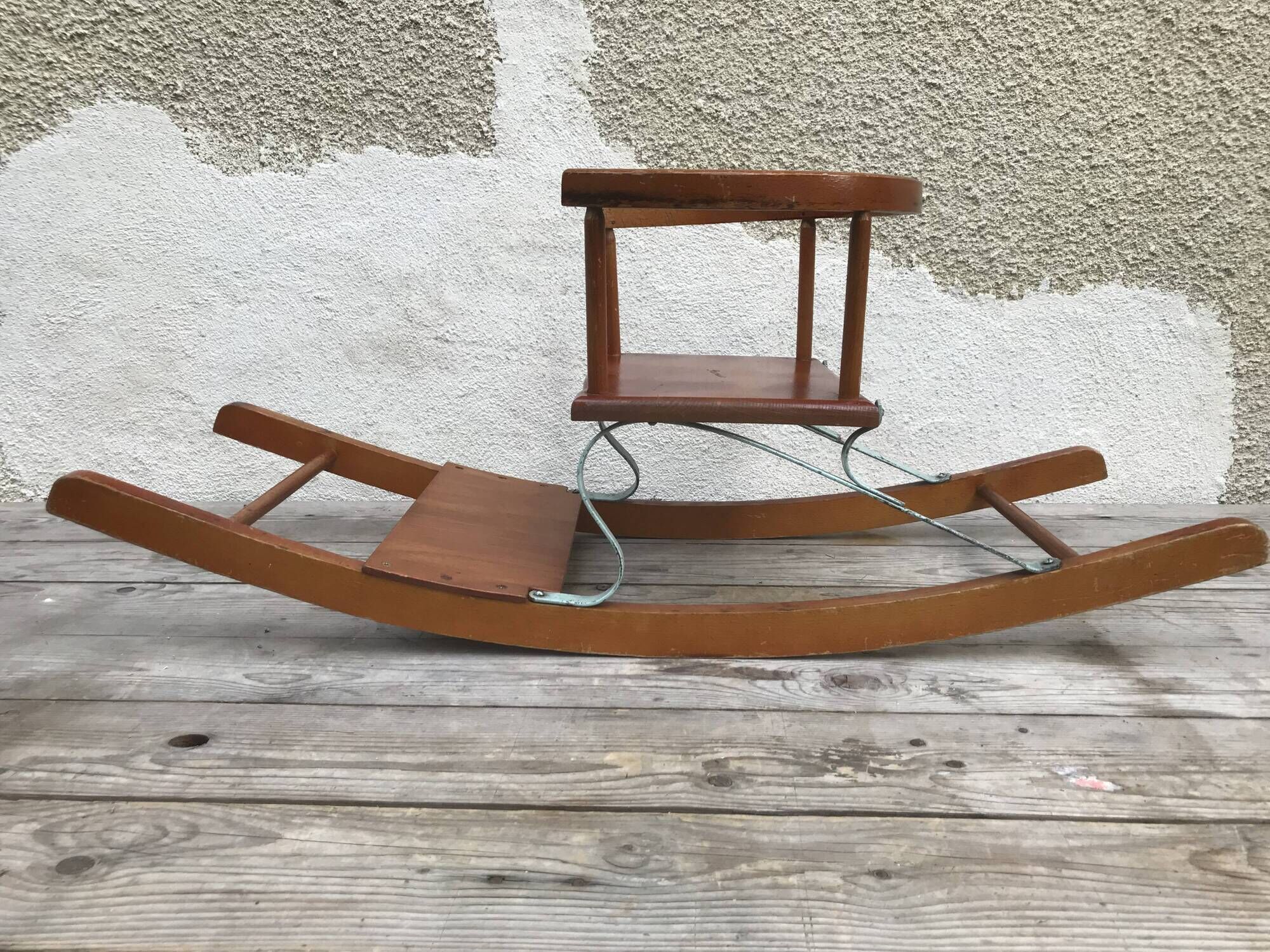 Primus wooden rocking chair