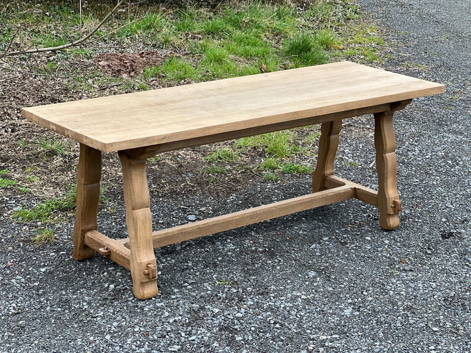 Farmhouse table