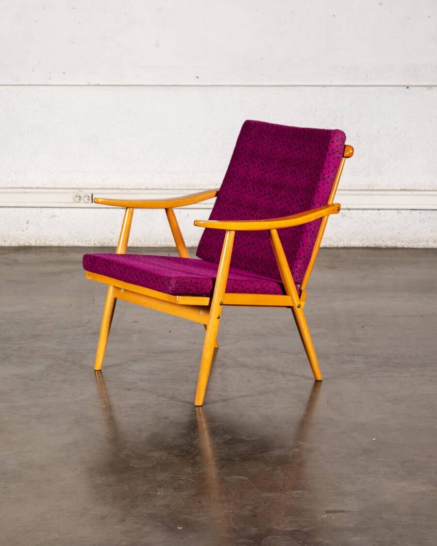 Boomerang armchair in mauve fabric
