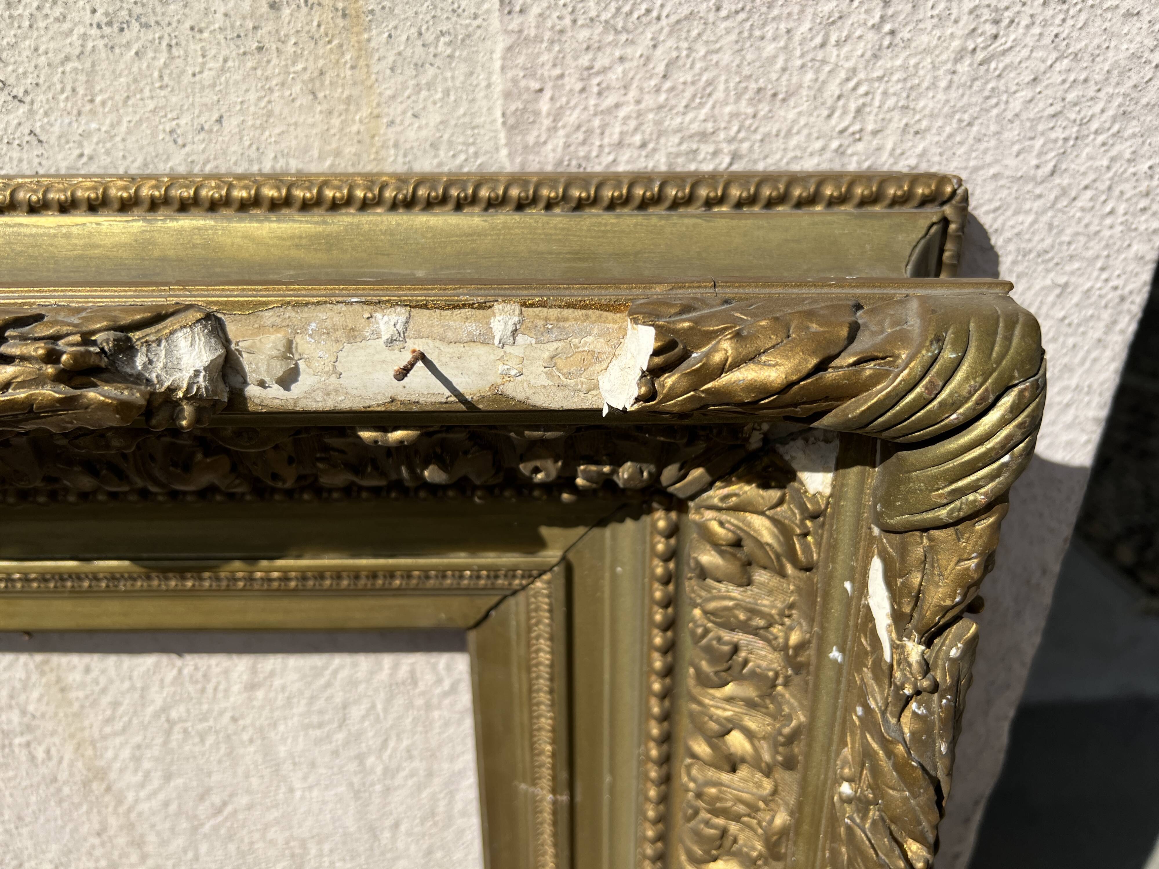 Solid wood frame and plaster molding