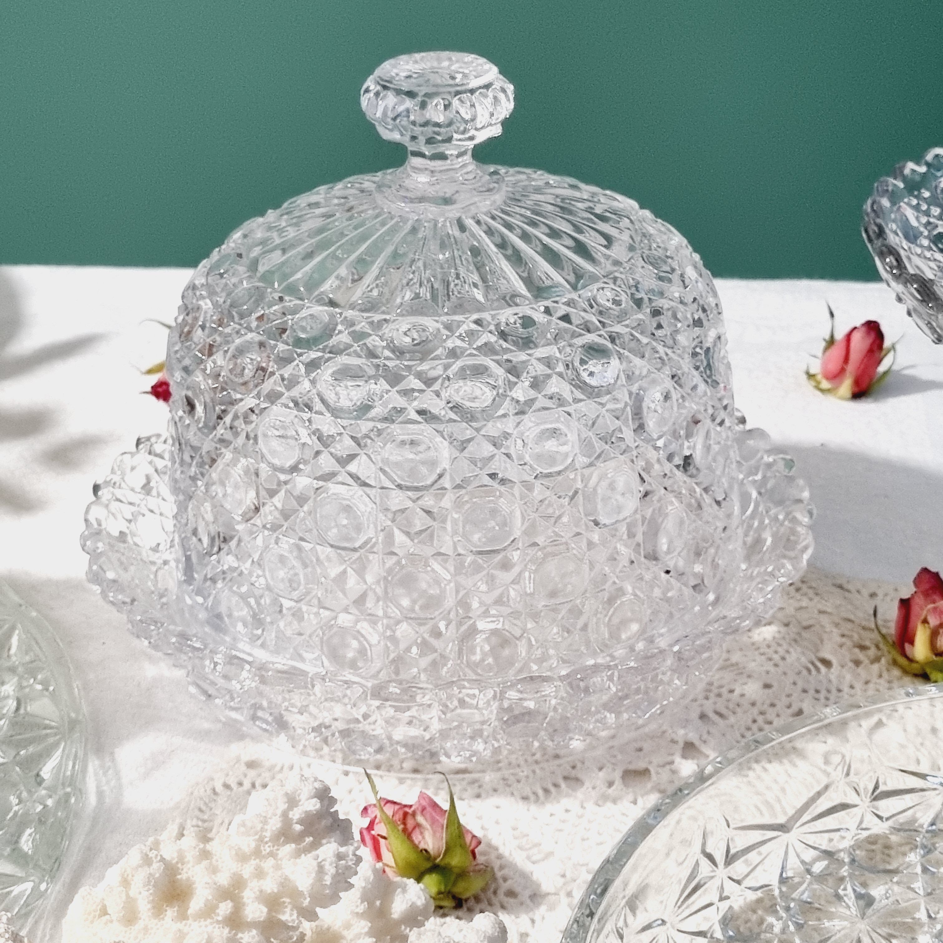 Round dish with crystal bell