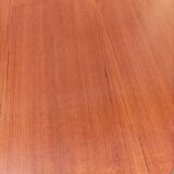 Scandinavian table with integrated extension