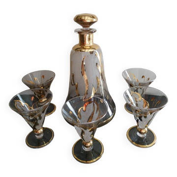 Carafe et ses verres