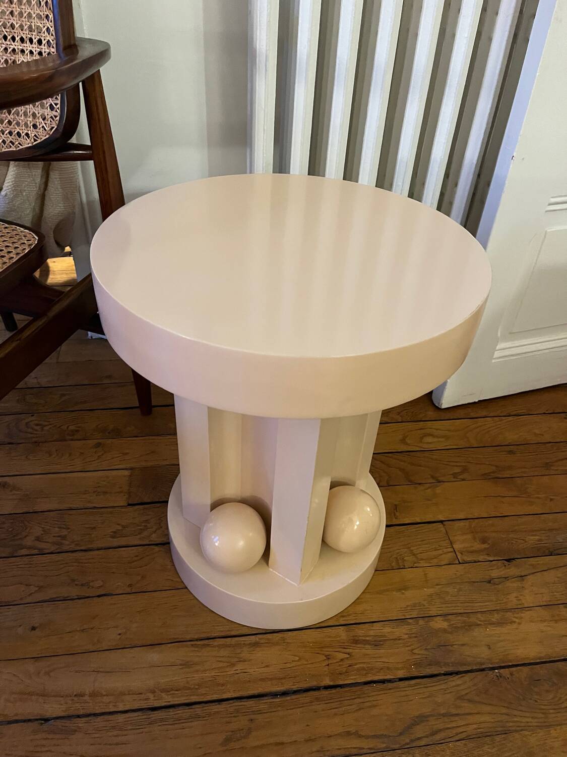 Nemesis Fleur Delesalle Monoprix pink stool