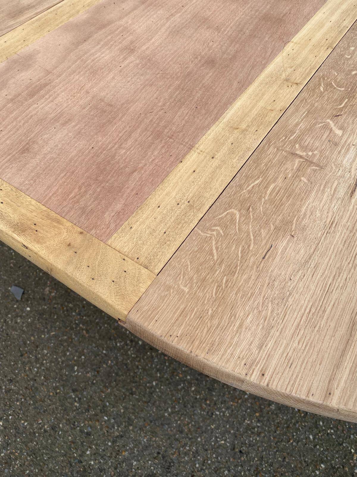 Renovated round extendable farmhouse dining table in solid oak 110-155cm.