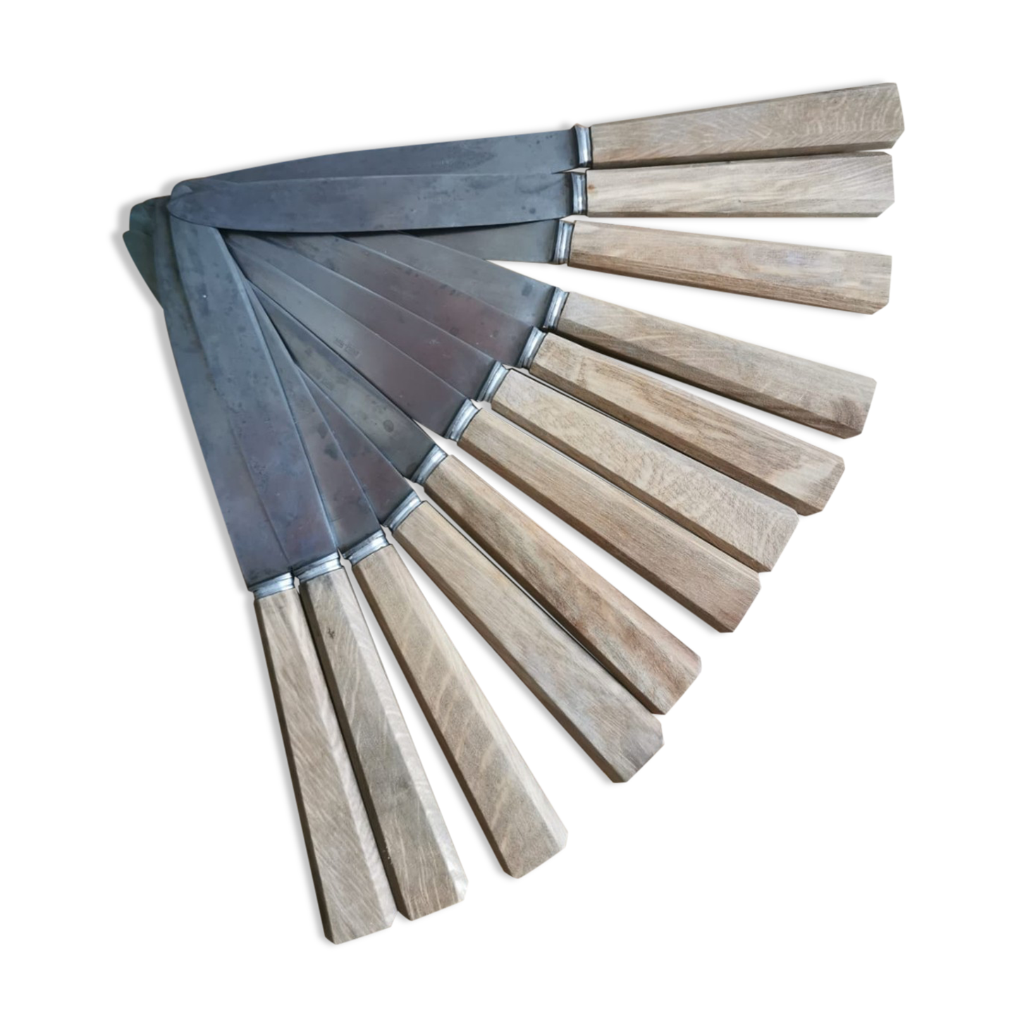 Set of 12 Bakelite knives