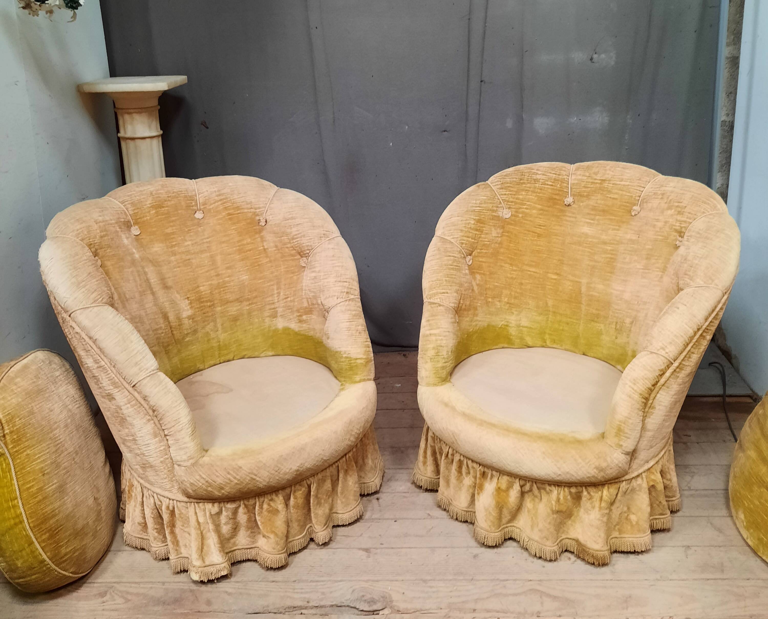 Pair of flared back toad armchairs
