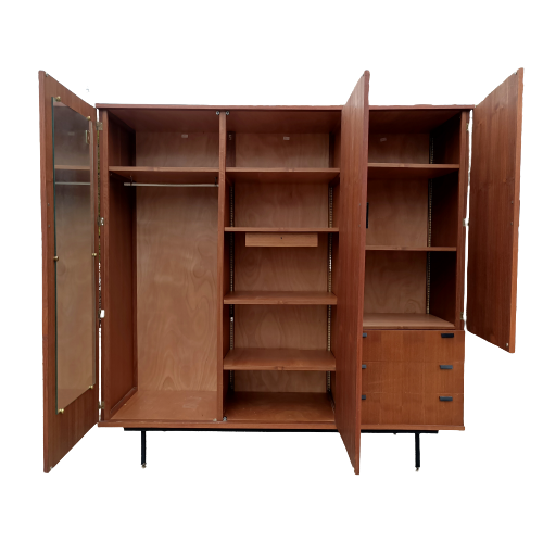 André Simard closet