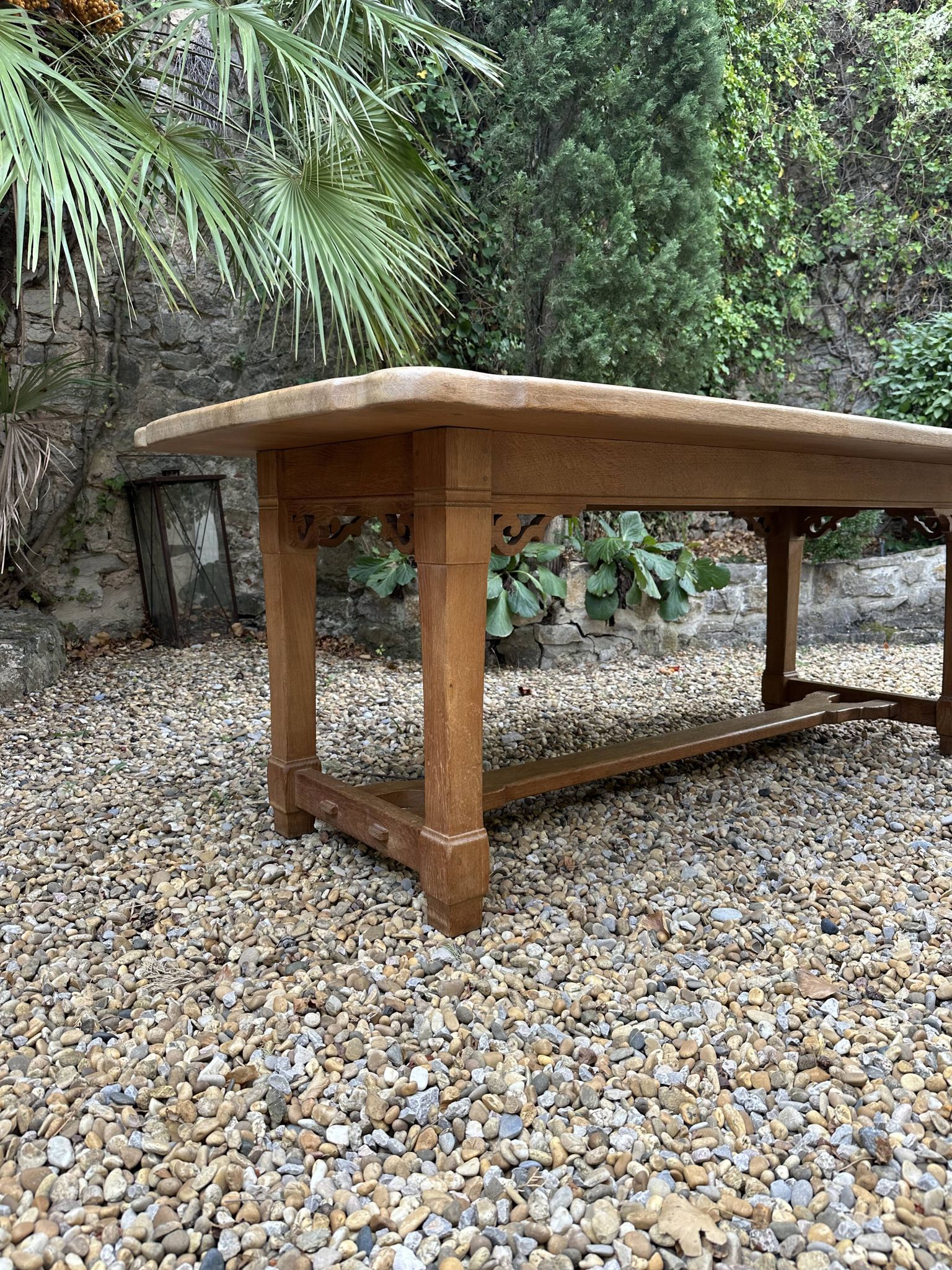 Table à manger en chêne massif du début du 19e siècle