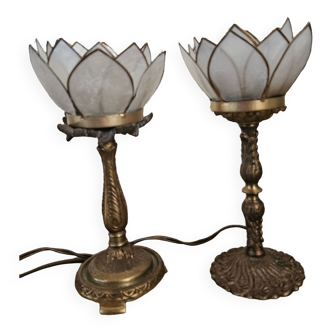 Paire de lampes de chevet en laiton et nacre lotus