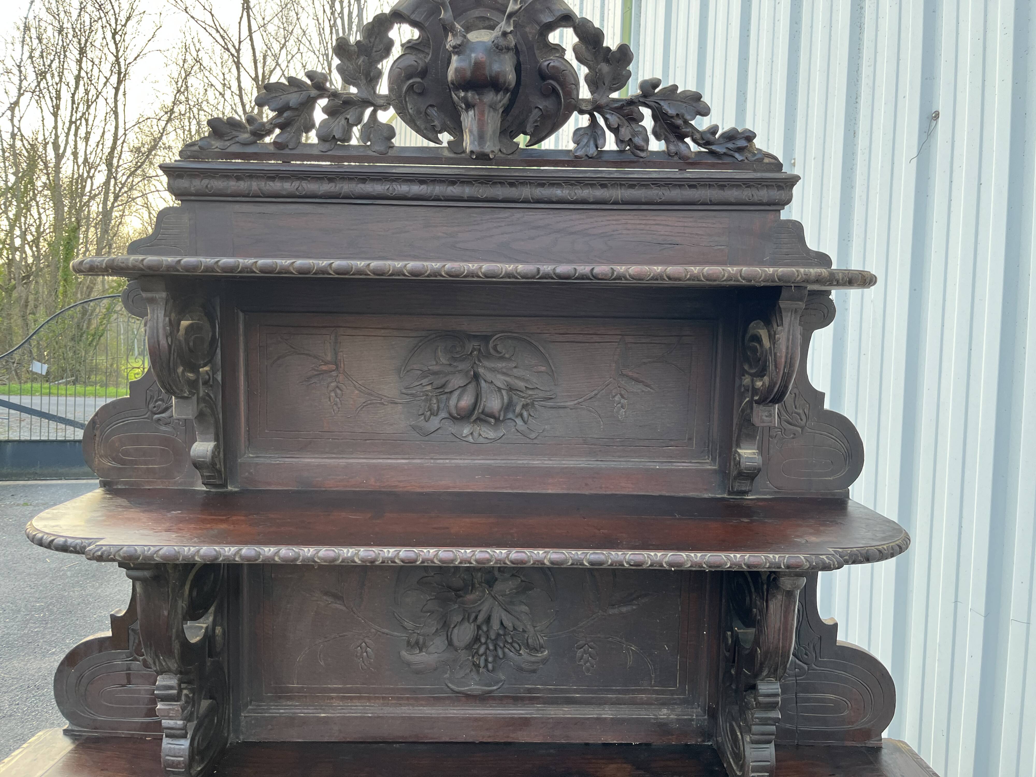 Monumental hunting buffet in carved oak
