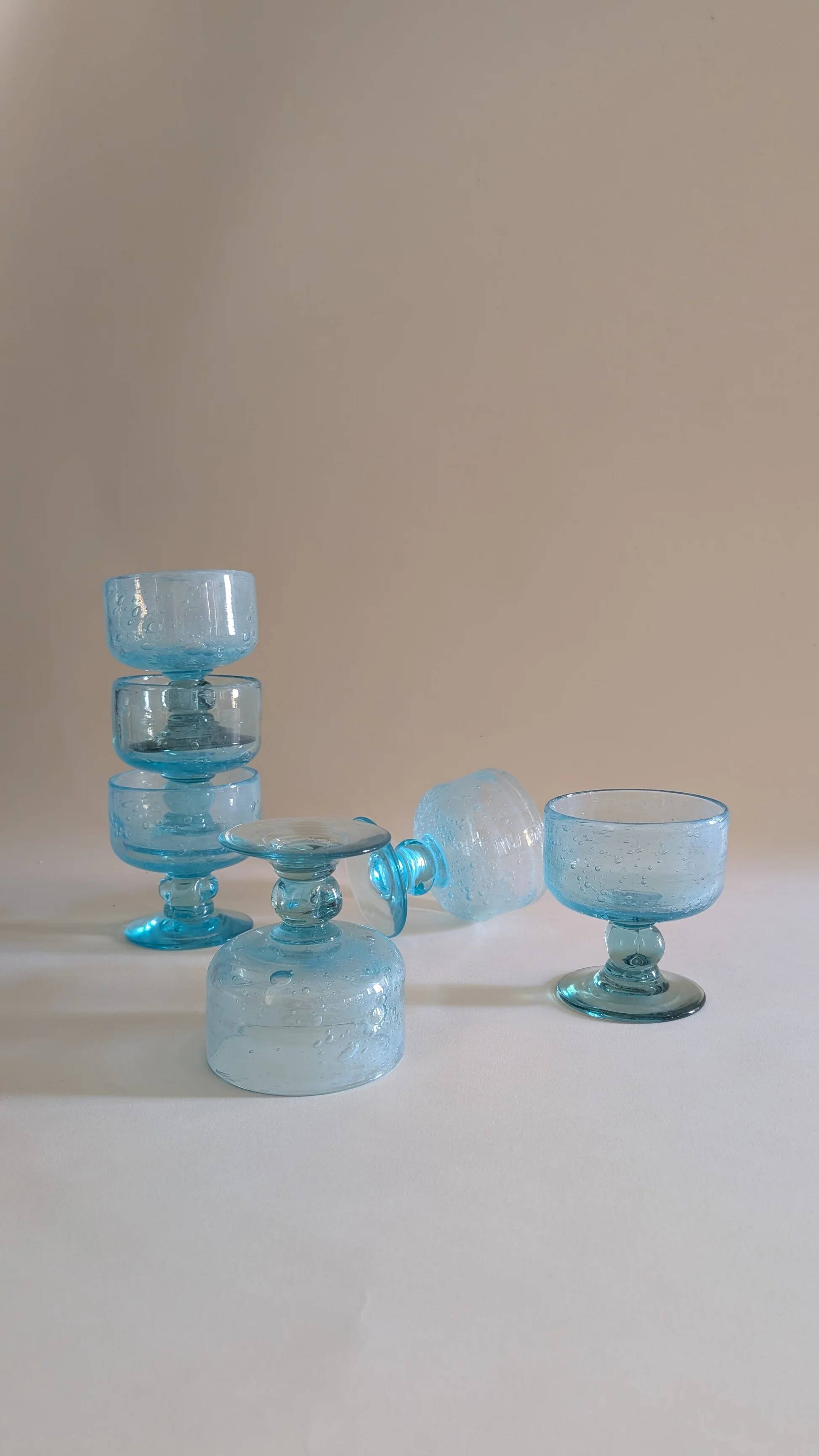 Ensemble de 6 coupelles en verre bullé bleu