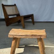 Table d'appoint ou tabouret en teck blond quadripode H:30 L43 l27