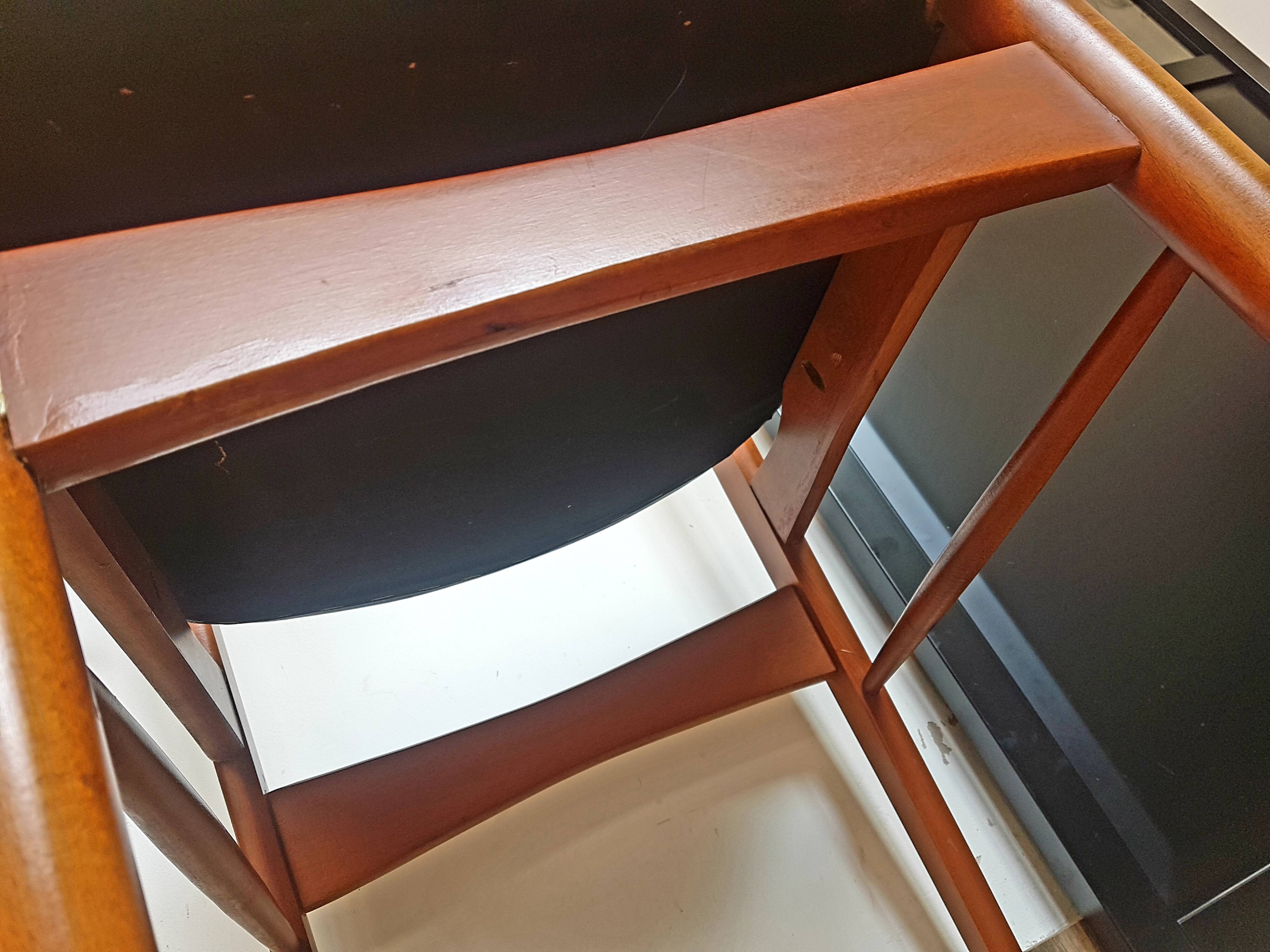 Scandinavian chair