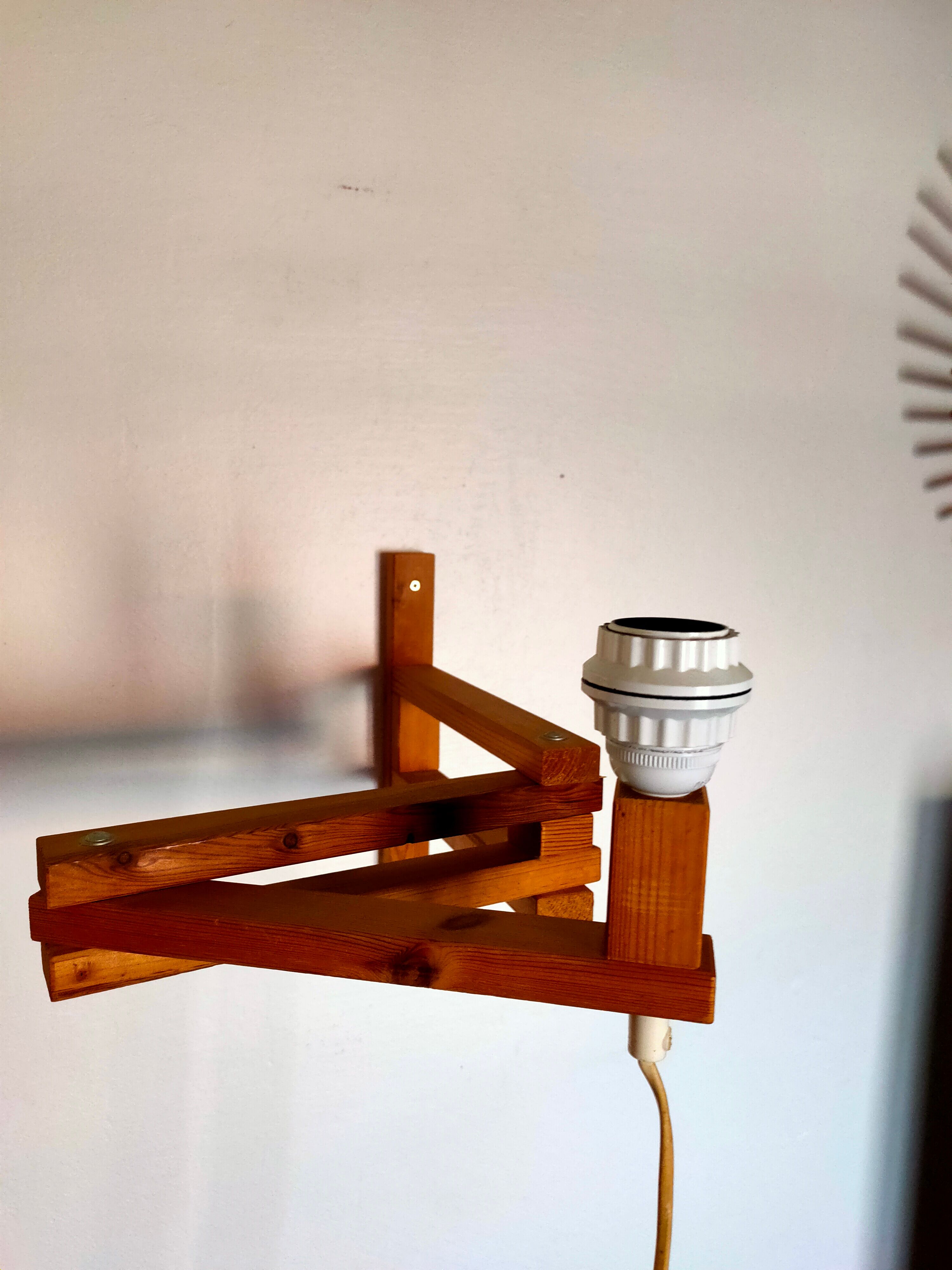 2 wooden wall lamps articulated 50s