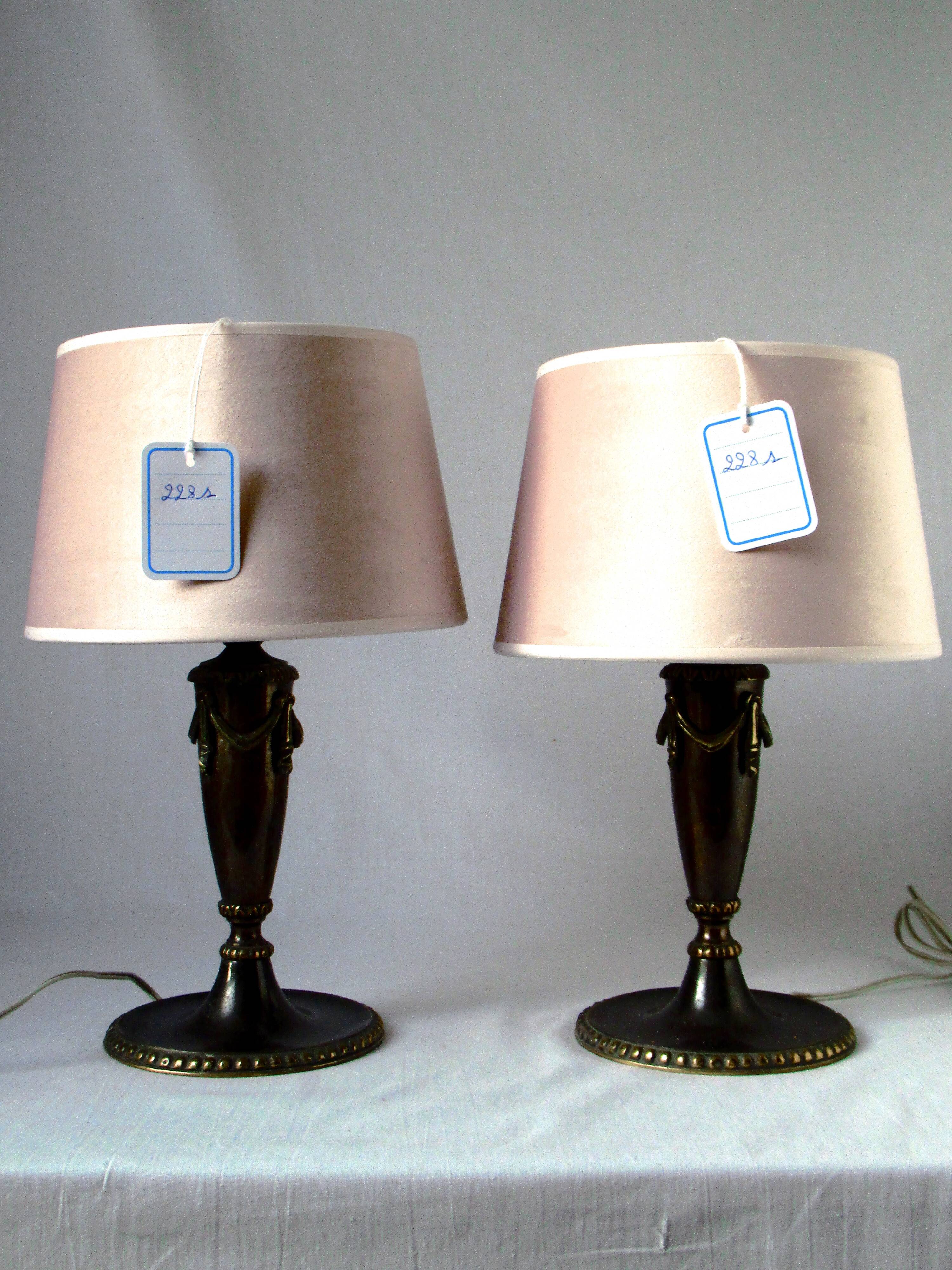 Bedroom lamps