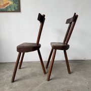 Paire de chaises tripodes savoyardes art populaire chêne