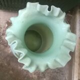 Vase émaillé en opaline