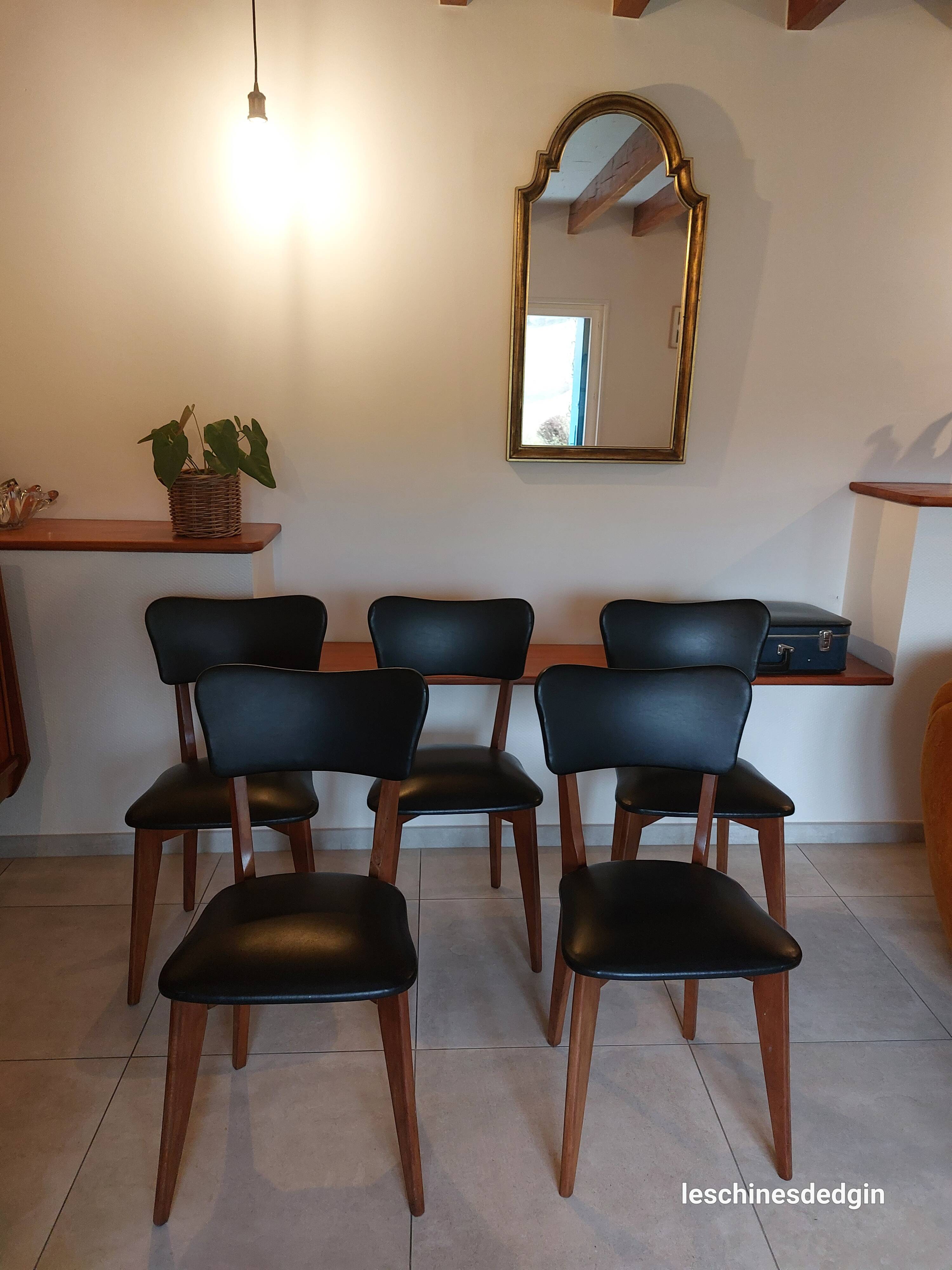 5 chairs in wood and black faux leather, Scandinavian style