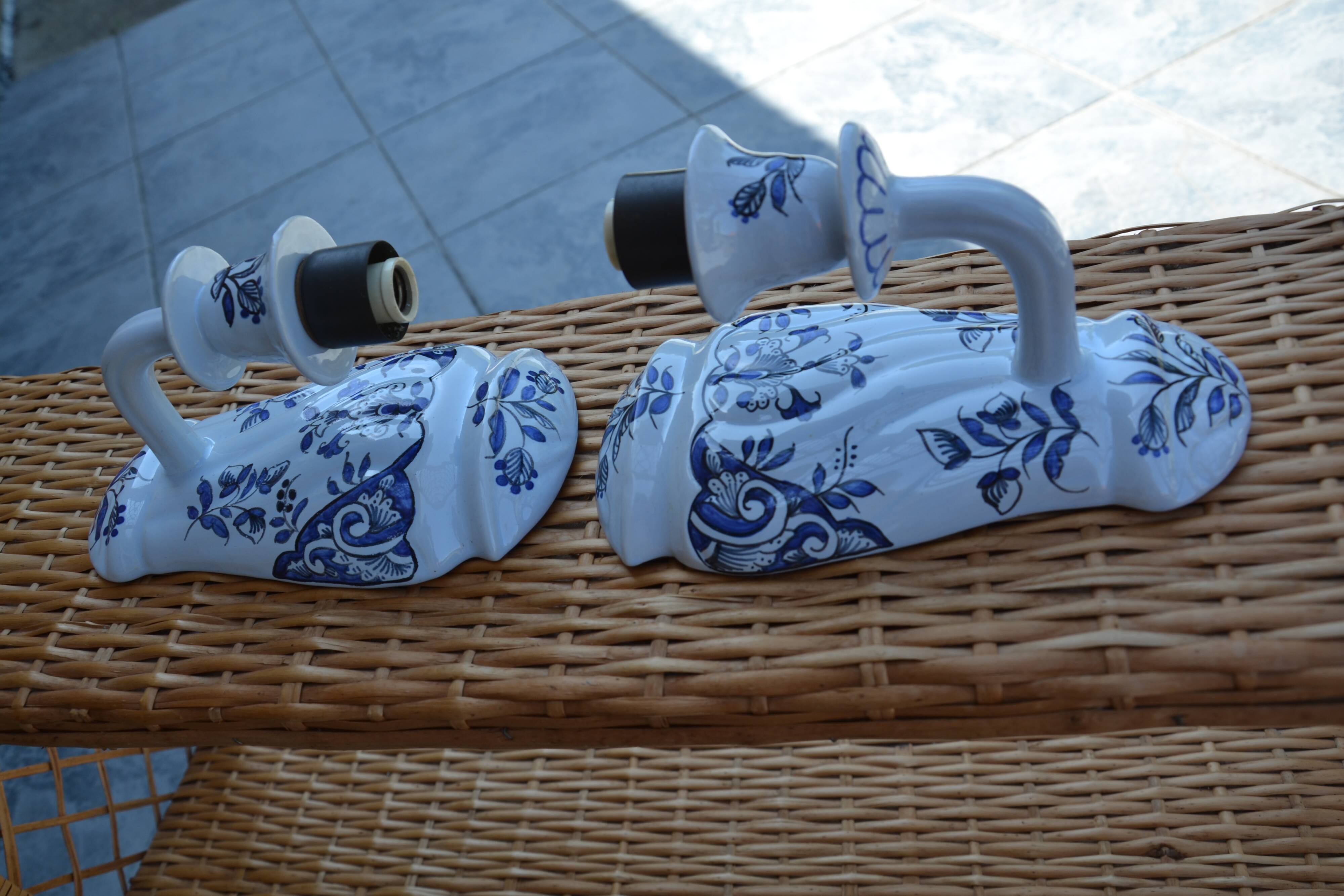 2 ceramic wall lights