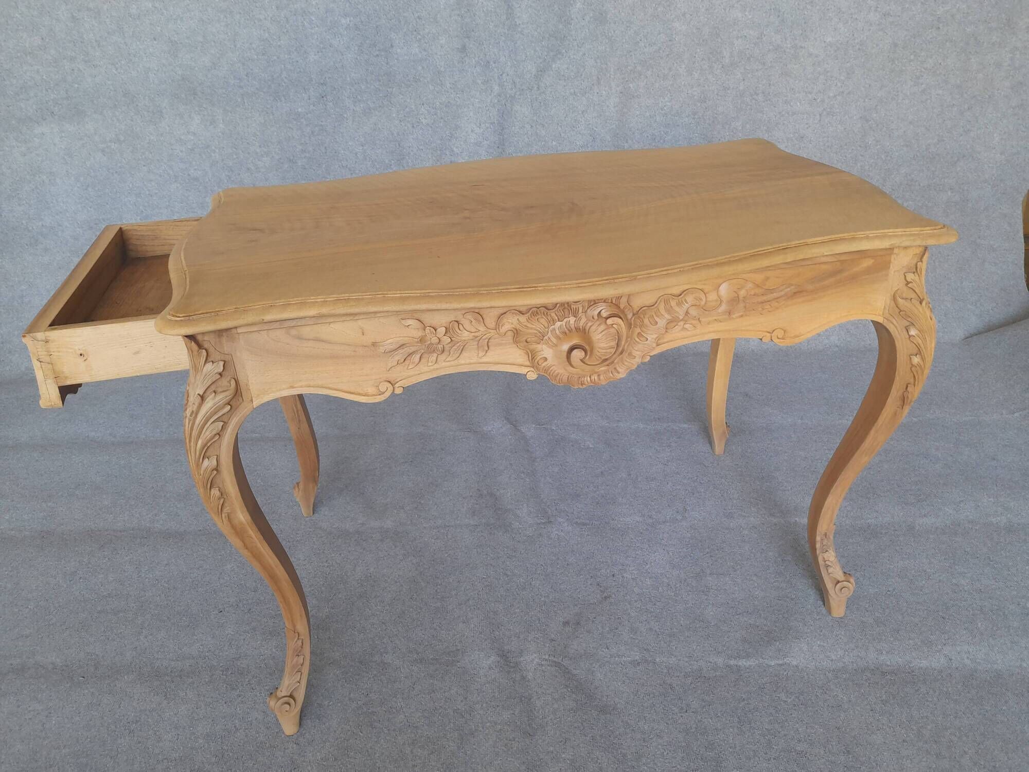 Louis XV table from the year 1900.
