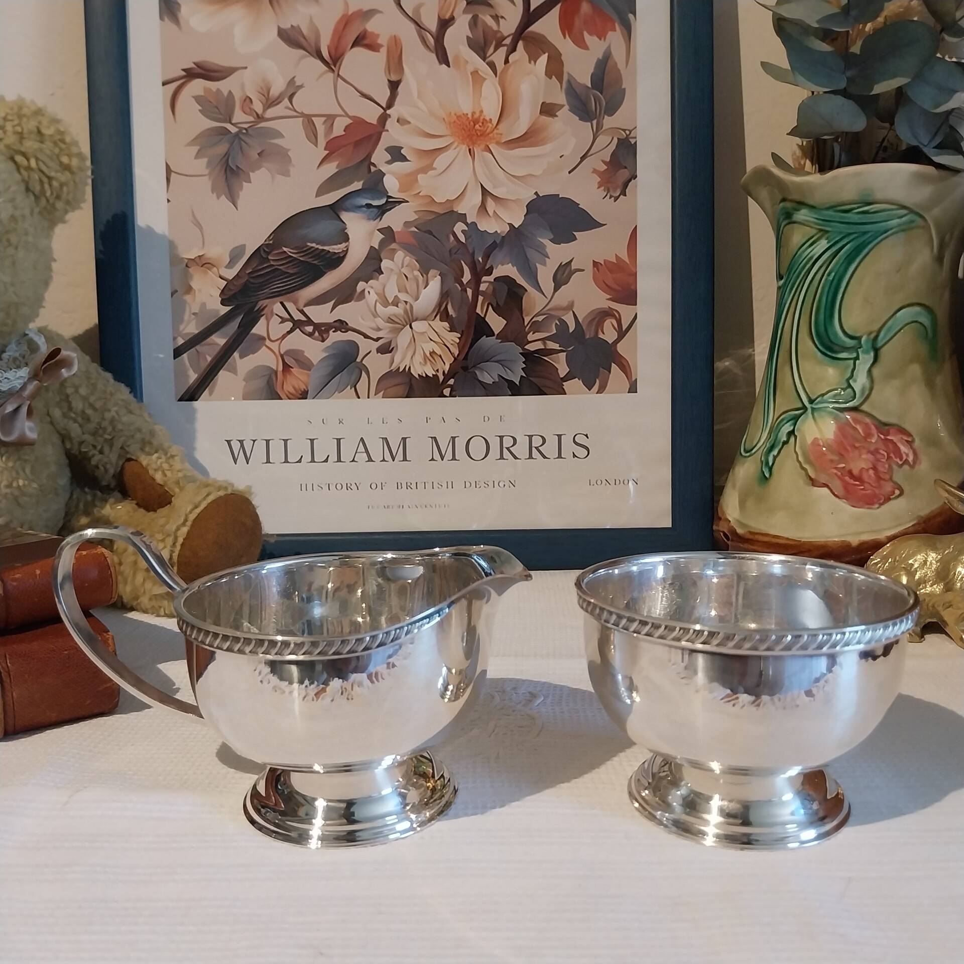 Vintage silver-plated sugar bowl and cream jug by Viners of Sheffield.