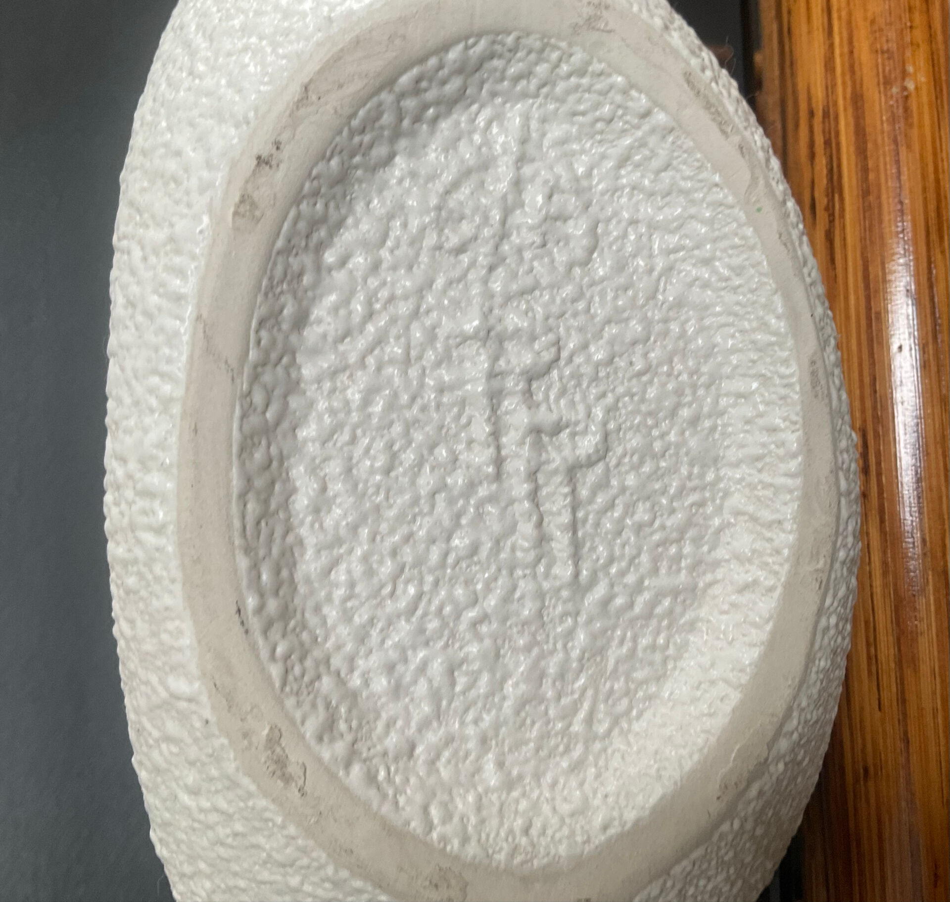 Sculptural vase by Roberto Rigon from the 1970s, signed.