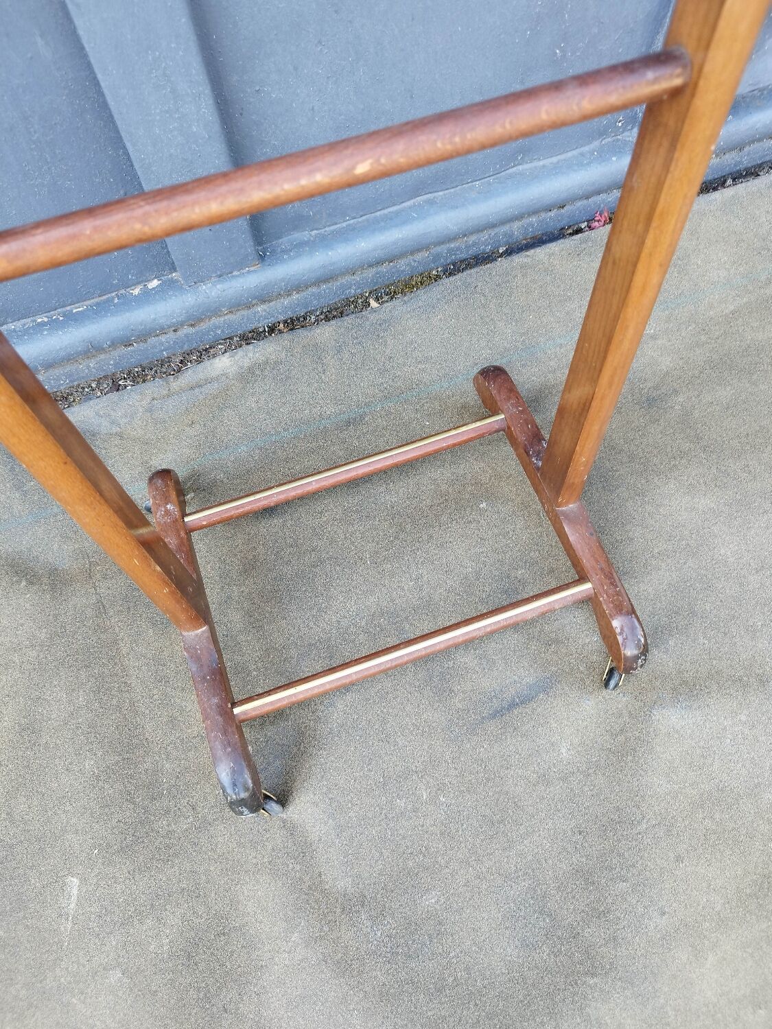 Wooden valet coat rack mannequin