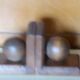 Paire de serres livre les boules en bois Art Déco