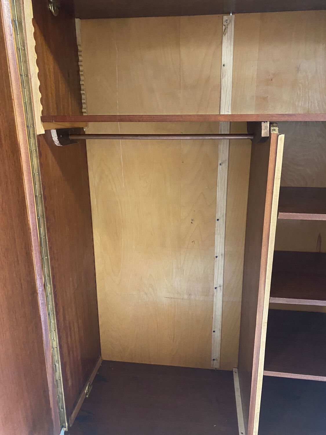 Vintage wardrobe feet compass 50s