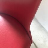 Chaise en skaï rouge