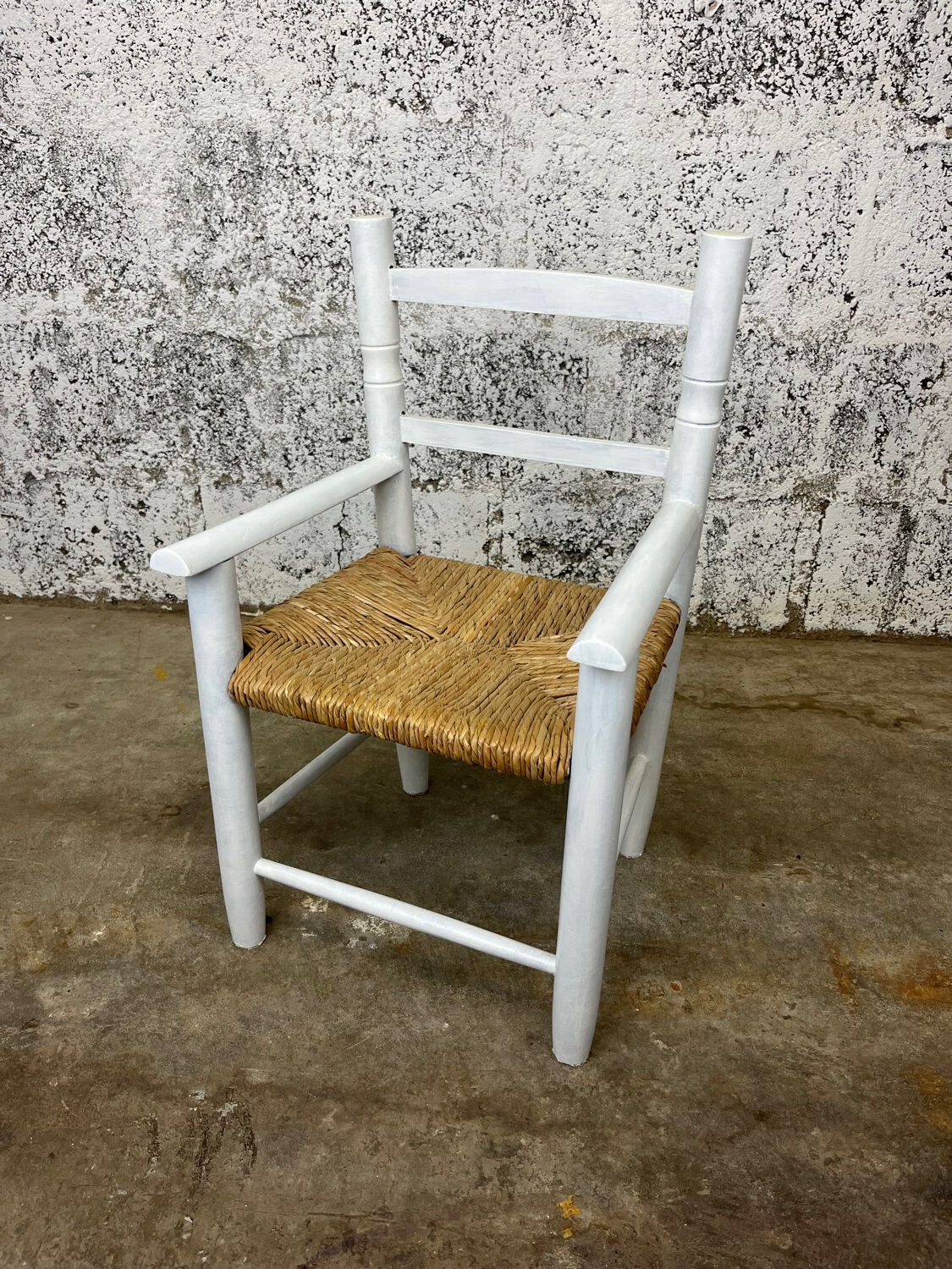 Chaise paillée enfant