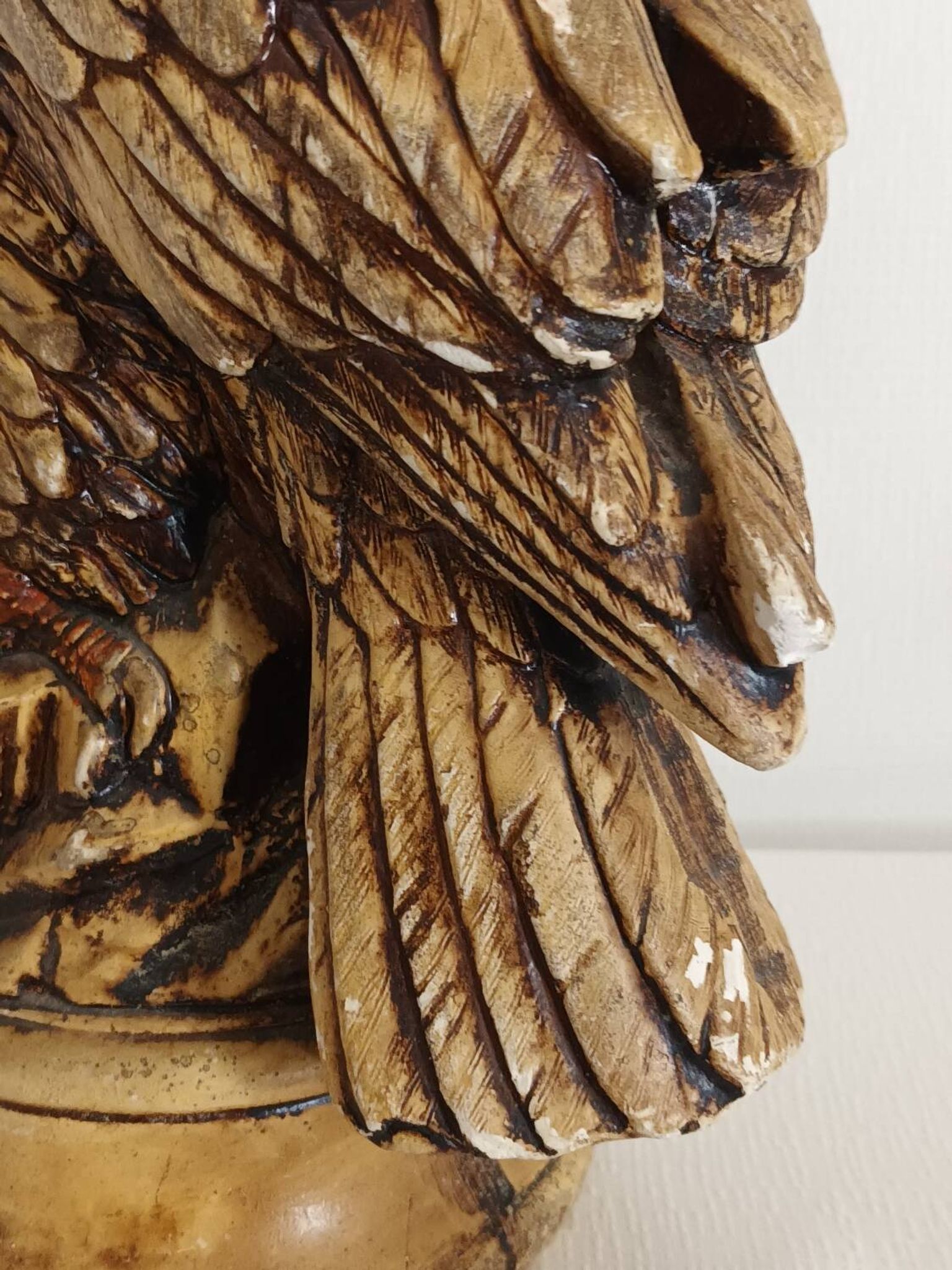Statue d'aigle en plâtre vintage