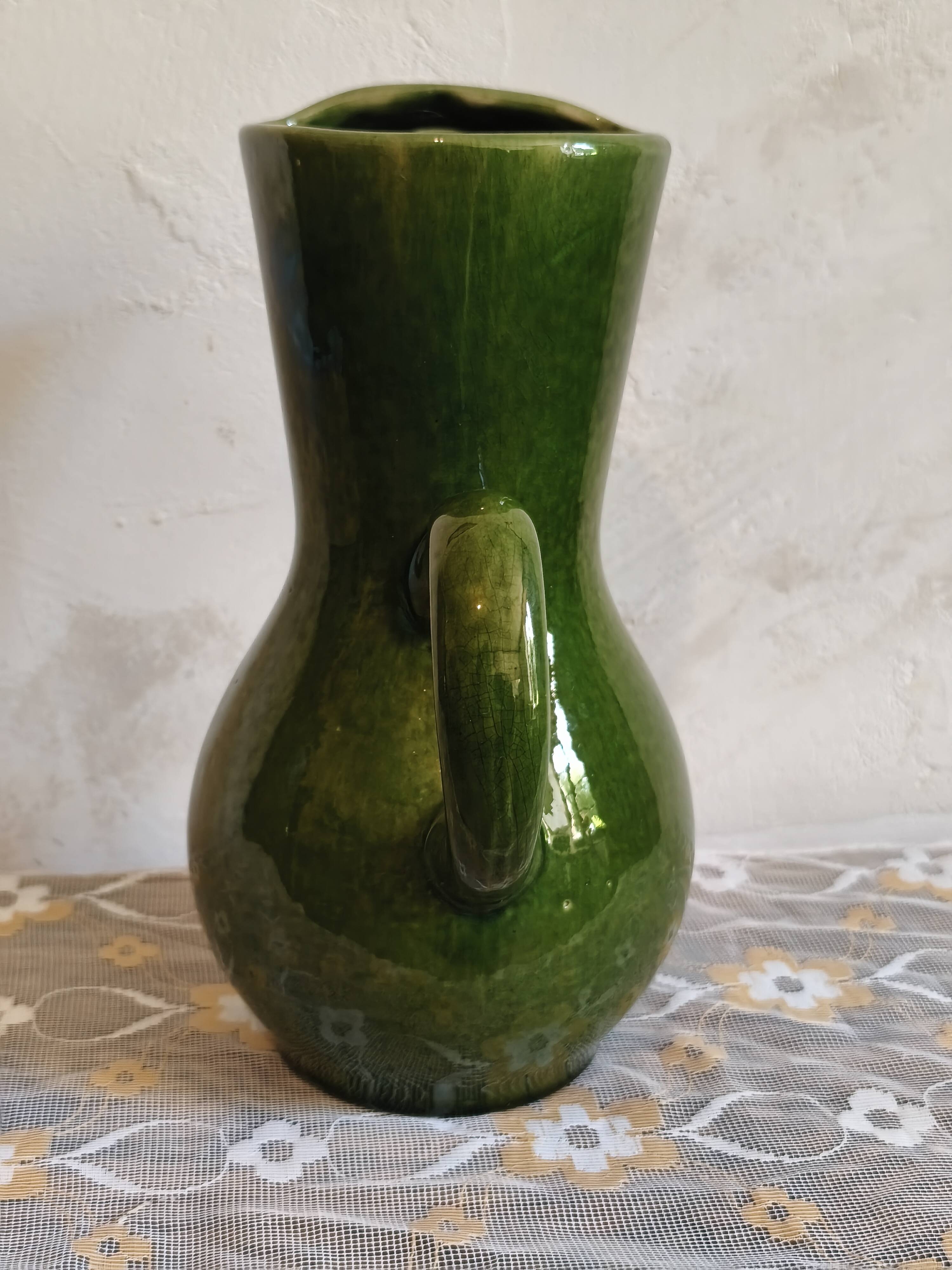 Carafe vintage en céramique vernissée verte
