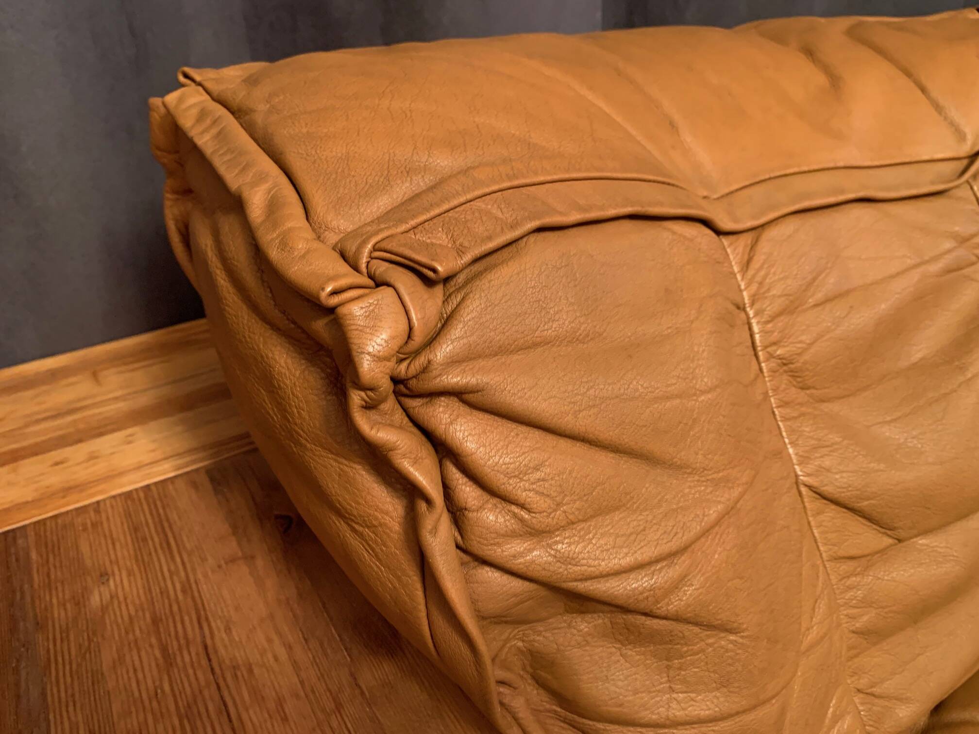 Hämeen Kalustaja sofa, Finland, 1970s