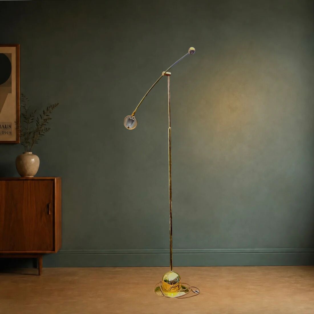 Lampadaire massive space age en métal doré bras balancier – années 70 80