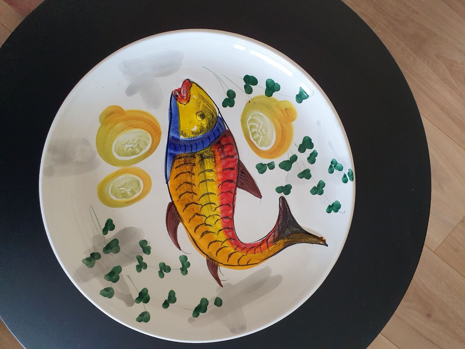 Hand-painted crustacean plates