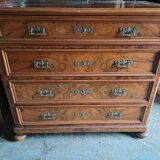 Walnut chest of drawers