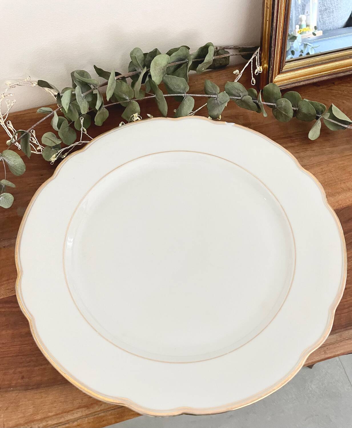 Set of two dishes - white gold